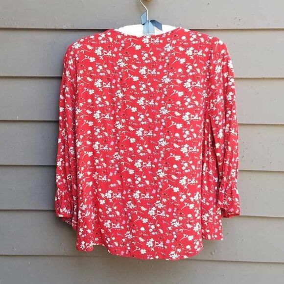 Sanctuary Red White Floral Button Down Peasant Top size Medium - Picture 2 of 13